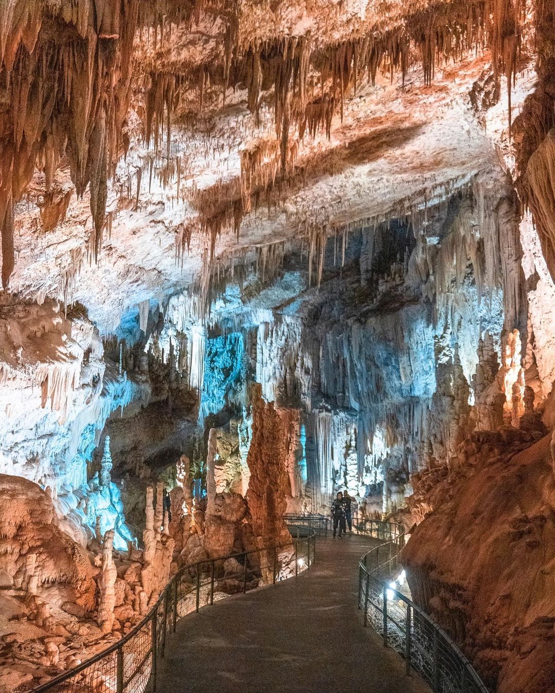 The Jeita grotto, a marvel of nature to discover in Lebanon - Libshop